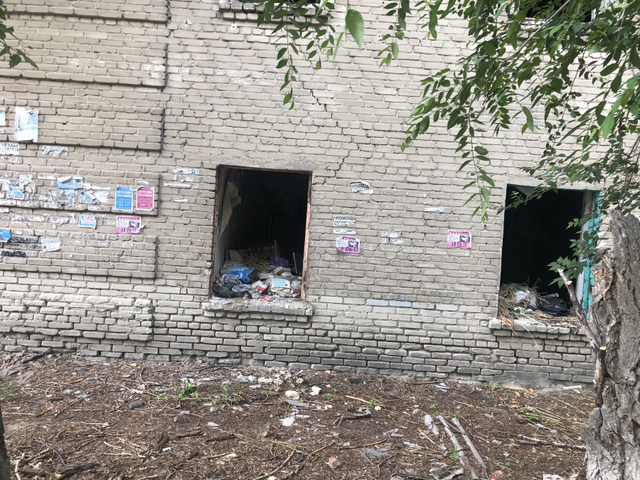 Омбудсмен Загородняя составила список неогороженных «заброшек» в Заводском районе