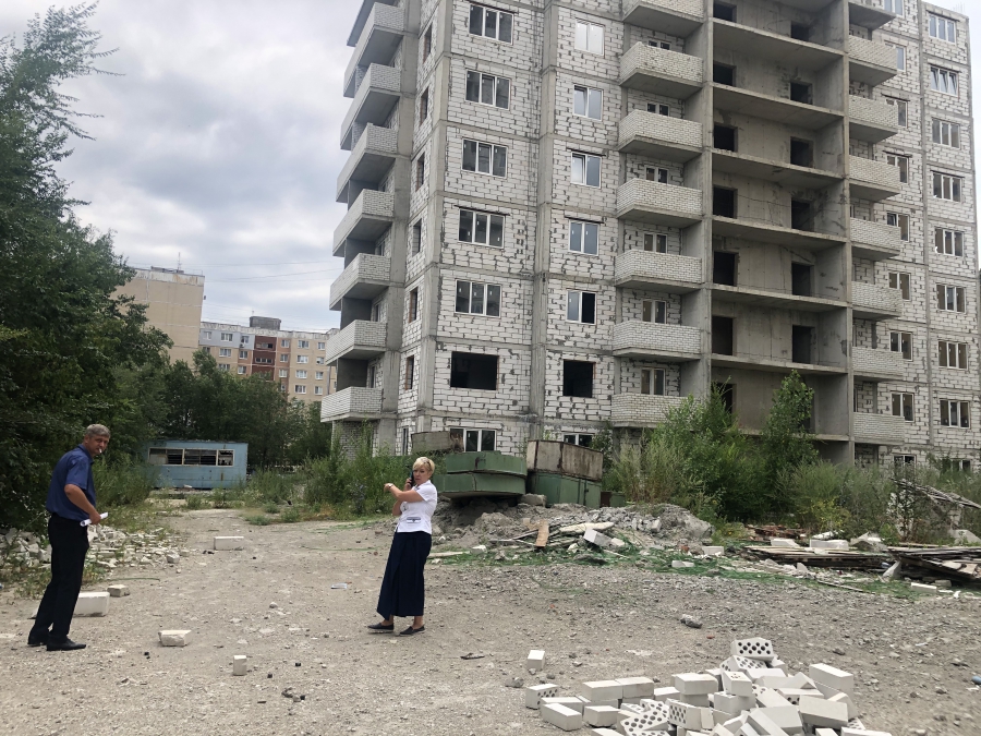 Омбудсмен Загородняя составила список неогороженных «заброшек» в Заводском районе