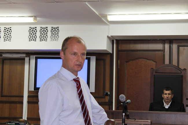 Названный заказчиком покушения Белов неожиданно прибыл в суд