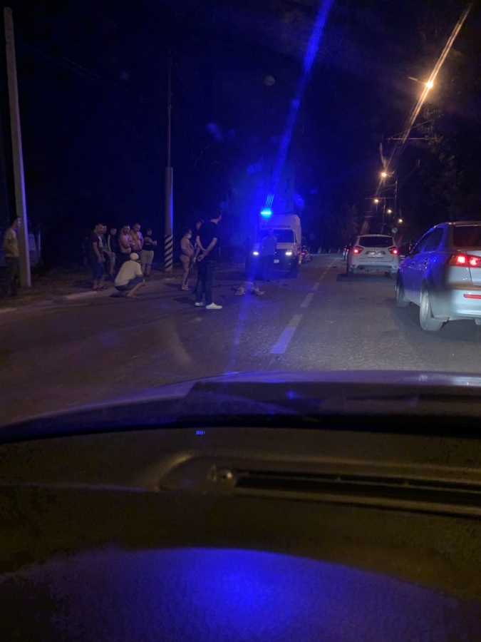 В Энгельсе автомобиль насмерть сбил шедшего на «красный» мужчину