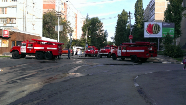 Жильцы горевшего дома считают, что их подожгли