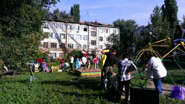 Жильцы горевшего дома считают, что их подожгли