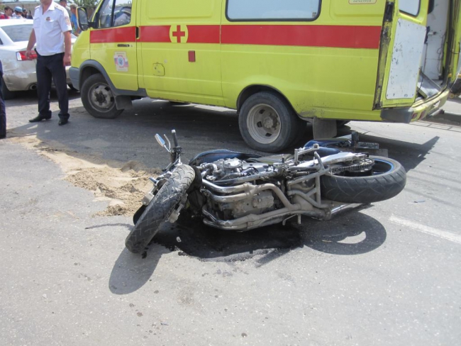 В массовой аварии у строительного рынка пострадал мотоциклист