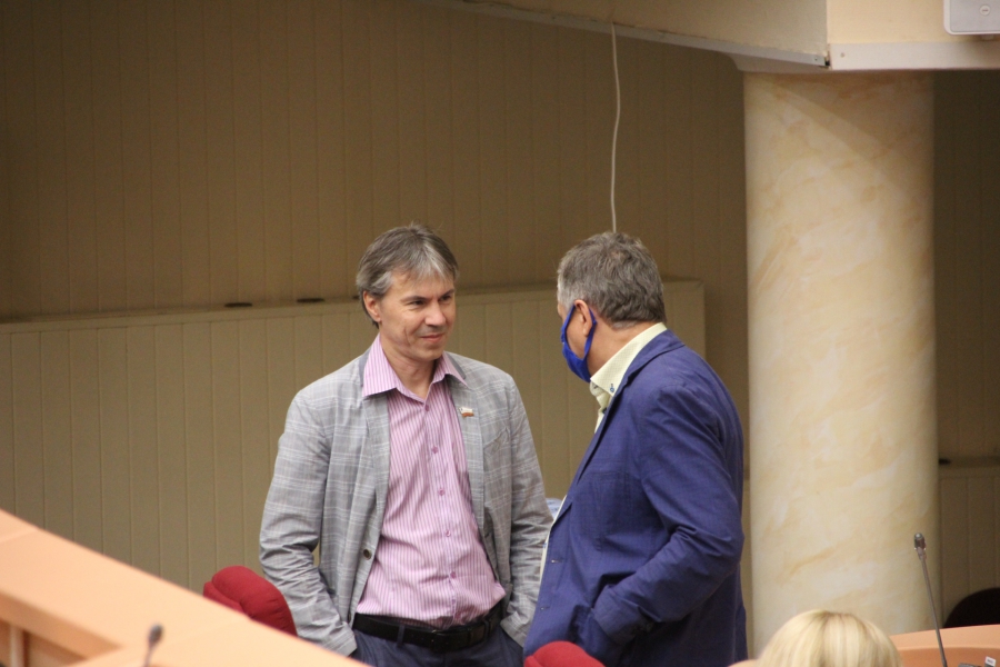 Депутаты приняли отчет министра об успешном исполнении бюджета-2019