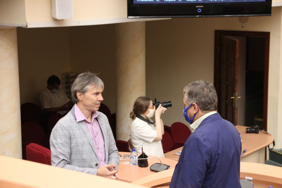 Депутаты приняли отчет министра об успешном исполнении бюджета-2019