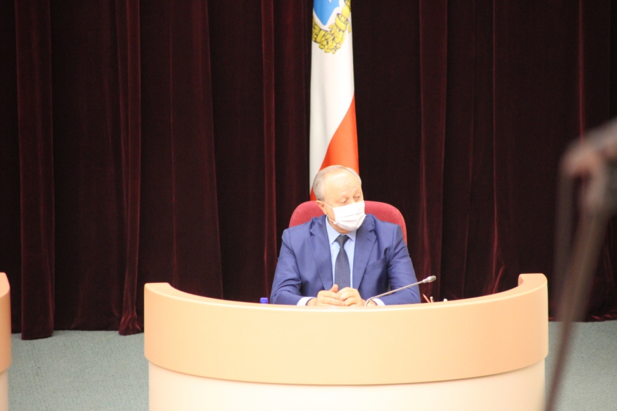 Депутаты приняли отчет министра об успешном исполнении бюджета-2019