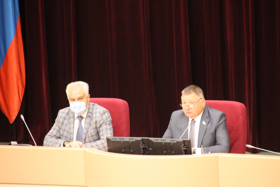 Депутаты приняли отчет министра об успешном исполнении бюджета-2019