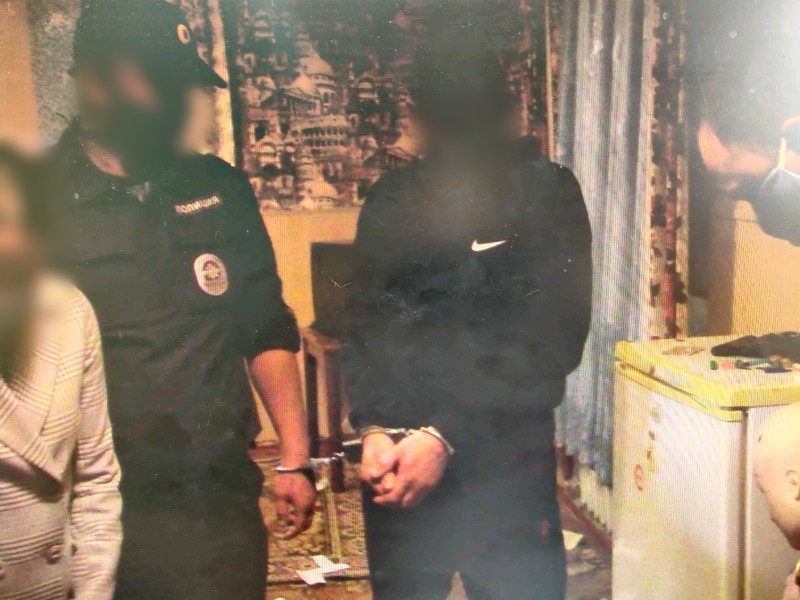 Балашовец зарезал пожилого конкурента и уснул там же с подругой. Ожидается суд