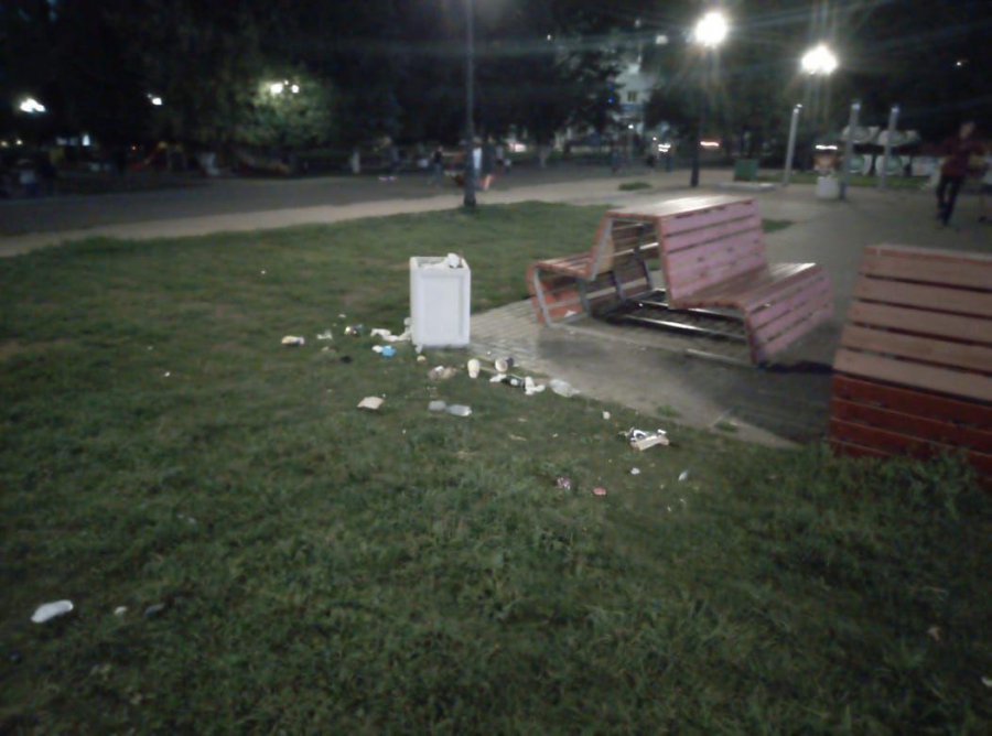 Саратовец жалуется на «загаженный» сквер «Рубин»