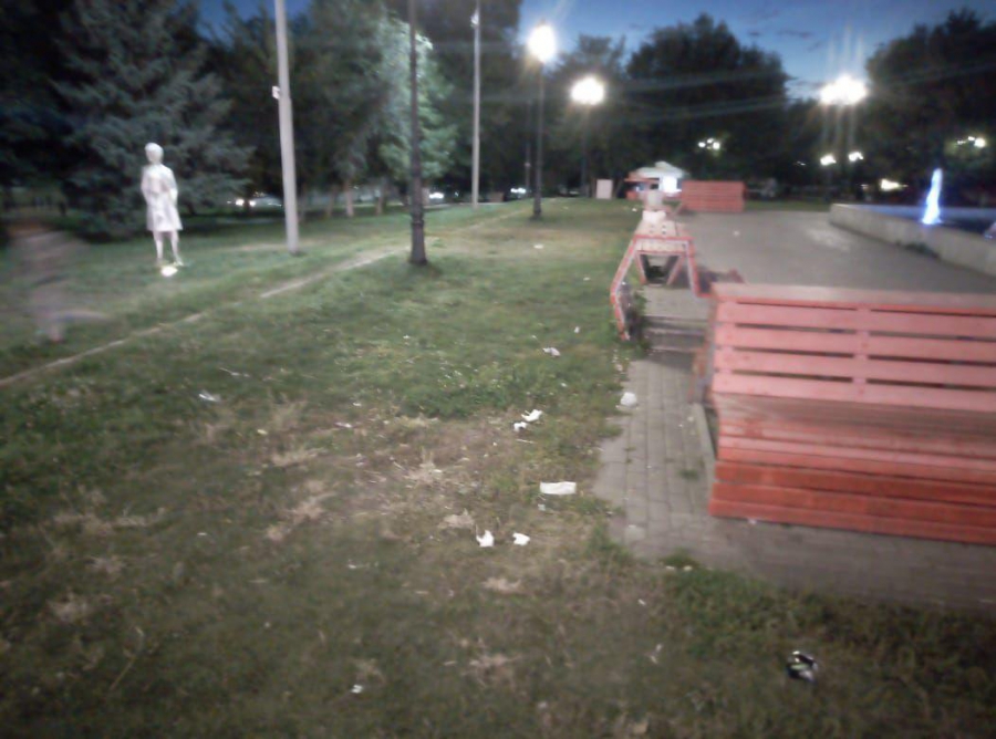 Саратовец жалуется на «загаженный» сквер «Рубин»