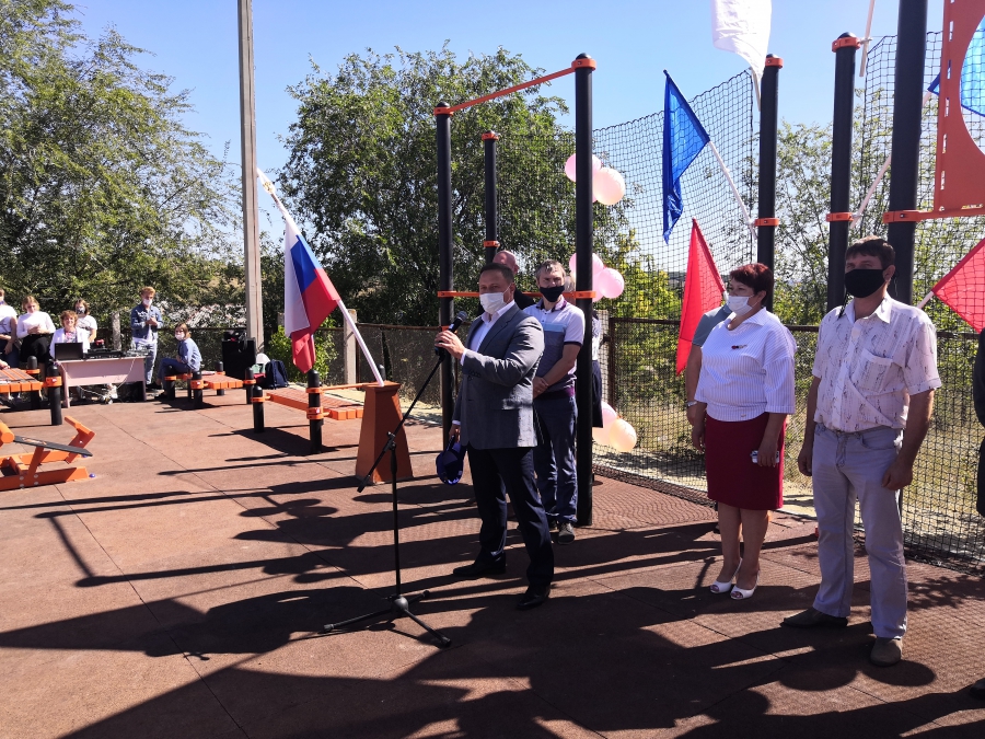 В школе в Воскресенском открыли спортивную площадку ГТО