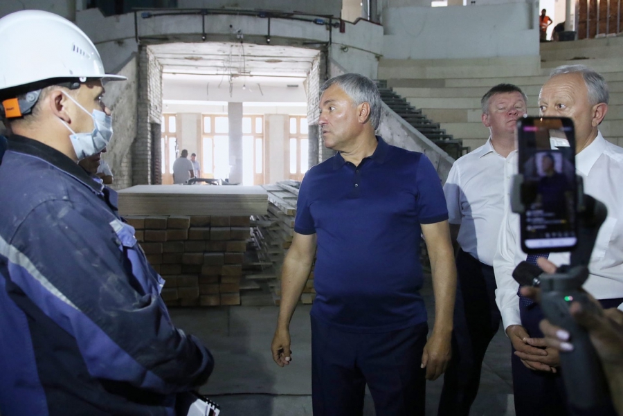 Володин призвал правоохранителей разобраться в причинах затяжного ремонта саратовского цирка