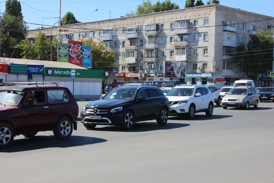 Саратовцы проклинают «Т Плюс» за вечные пробки из-за перекопанной Соколовой