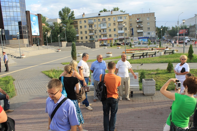 Полицейские не стали мешать сходу граждан о мгле