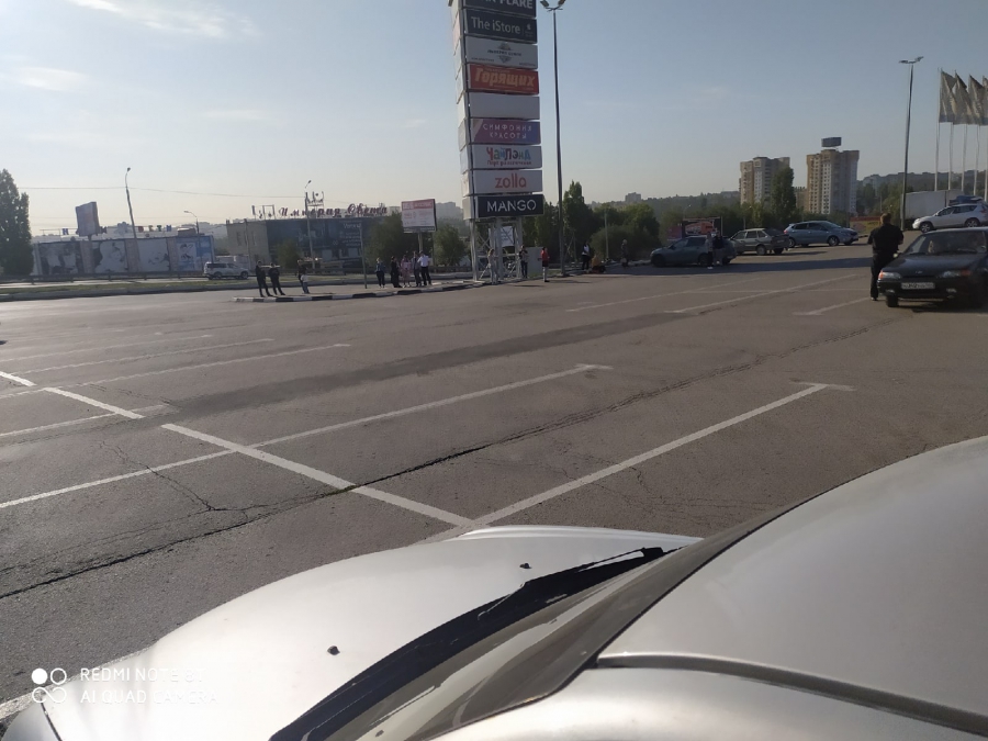 Утро в Саратове началось с эвакуации торговых центров из-за «бомбы»