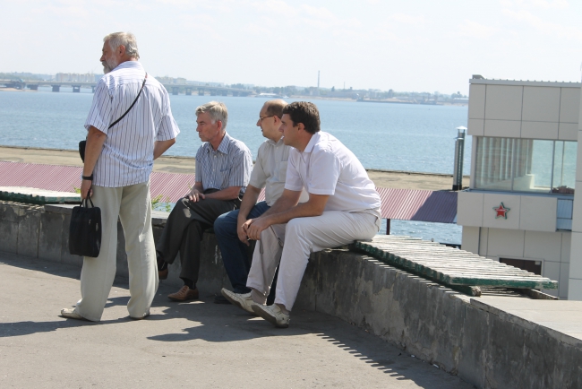 Активисты двух районов митингуют за выход из Саратовской области