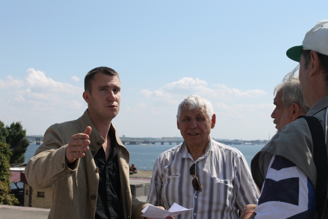 Активисты двух районов митингуют за выход из Саратовской области