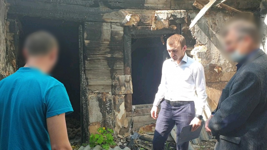 Хулиган в Степном поджег дом с человеком. Вынесен приговор