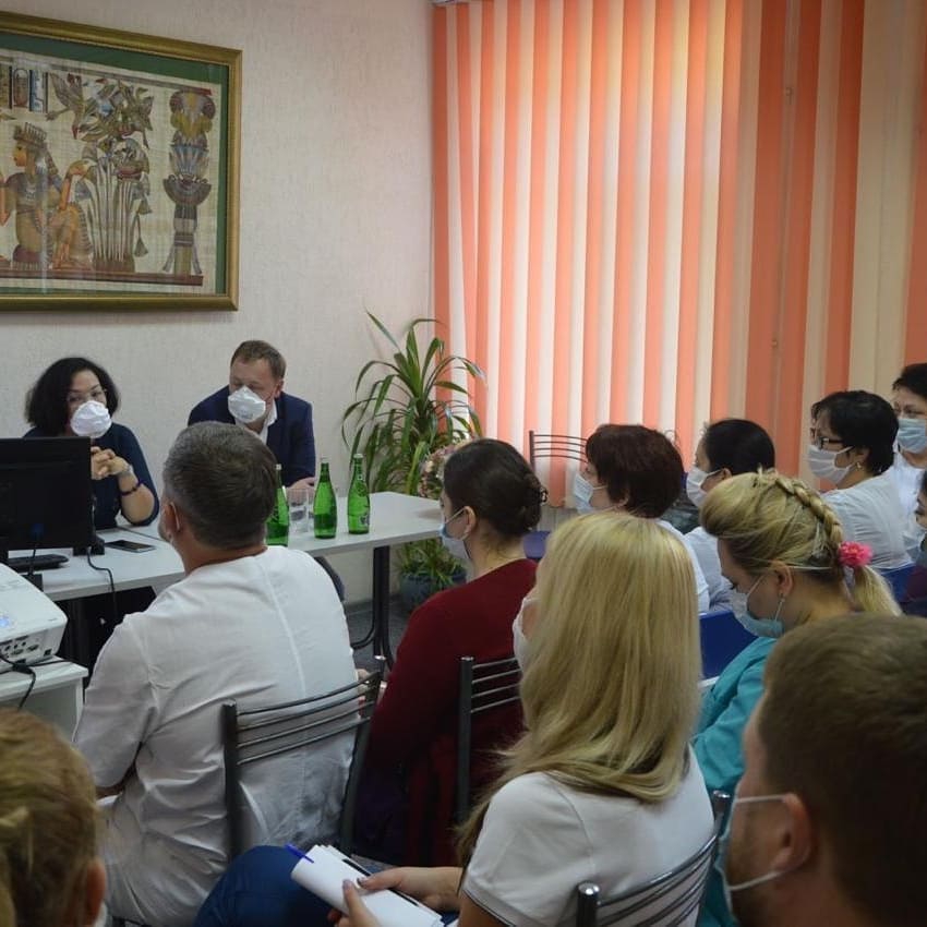 Московские врачи прибыли в Саратов для помощи коллегам в борьбе с коронавирусом