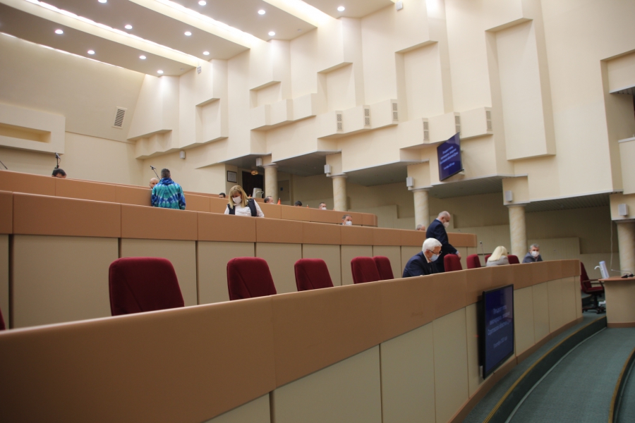 Саратовские депутаты утвердили представителей общественности в ККС