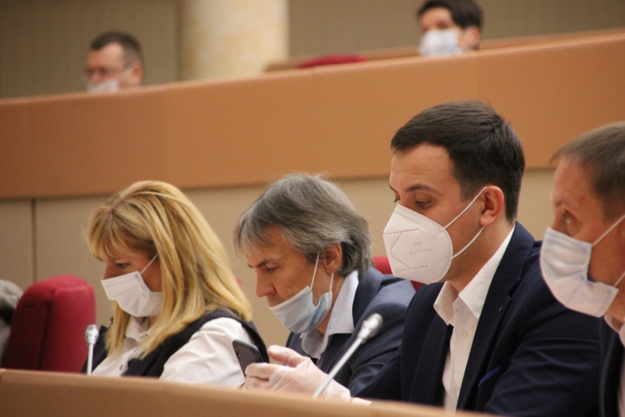 Саратовские депутаты утвердили представителей общественности в ККС