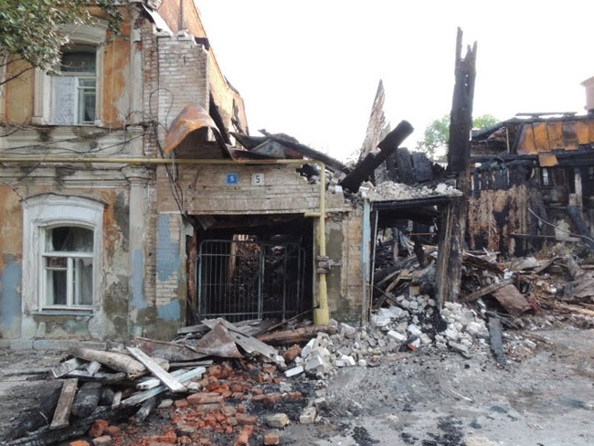 У погорельцев с Яблочкова отрезали «незаконную» горячую воду