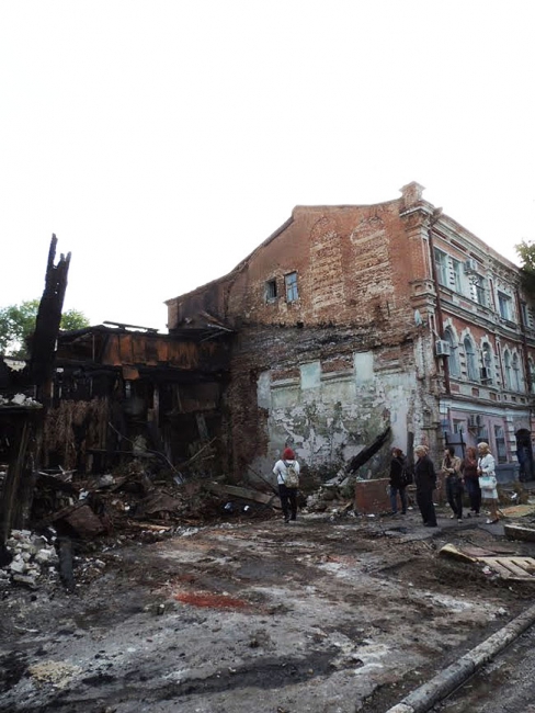 У погорельцев с Яблочкова отрезали «незаконную» горячую воду