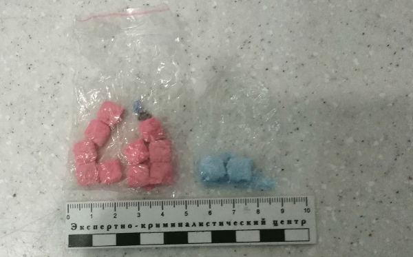 В саратовскую колонию попытались передать таблетки экстази