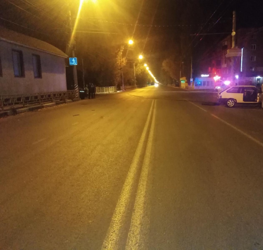 В Энгельсе водитель «Мерседеса» спровоцировал аварию с двумя пострадавшими