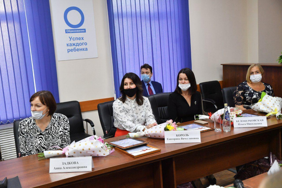 Учитель русского языка и литературы из Ртищева стала лучшей в Саратовской области