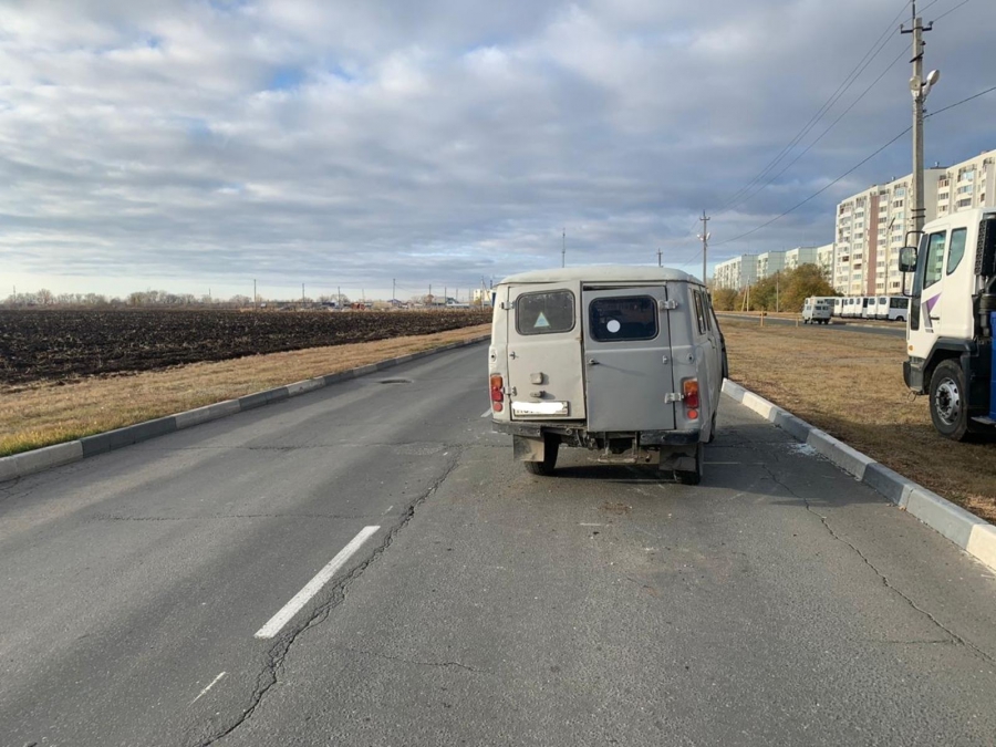 В Балакове мужчина на скорости опрокинул внедорожник
