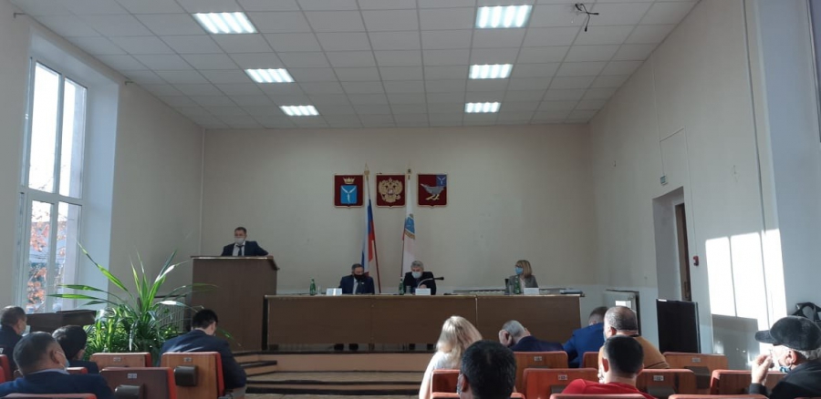 В Дергачах несколько часов обсуждали массовую драку между казахами и курдами