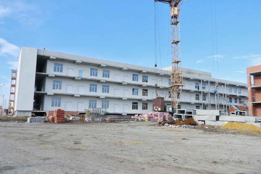 Председатель Госдумы саратовским чиновникам о строительстве соцобъектов: Нет денег – ищите