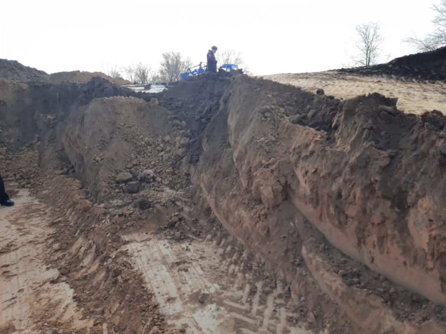 В Духовницком районе трактор вычерпал человеческий скелет