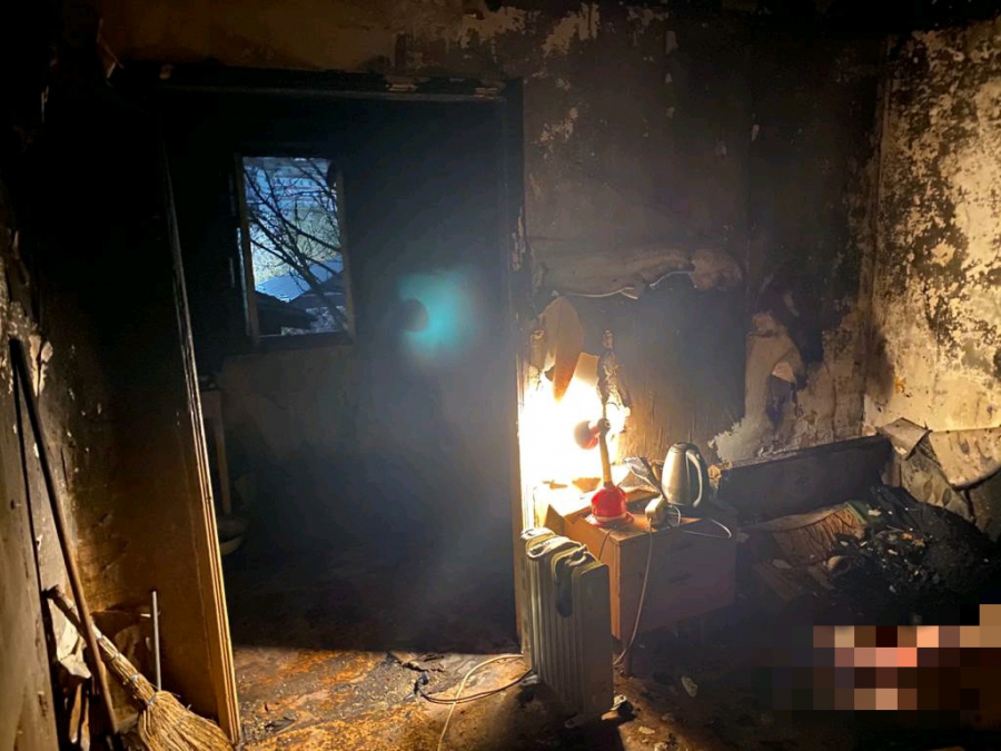 В Саратове следователи проверяют обстоятельства смерти одинокой пожилой женщины на пожаре
