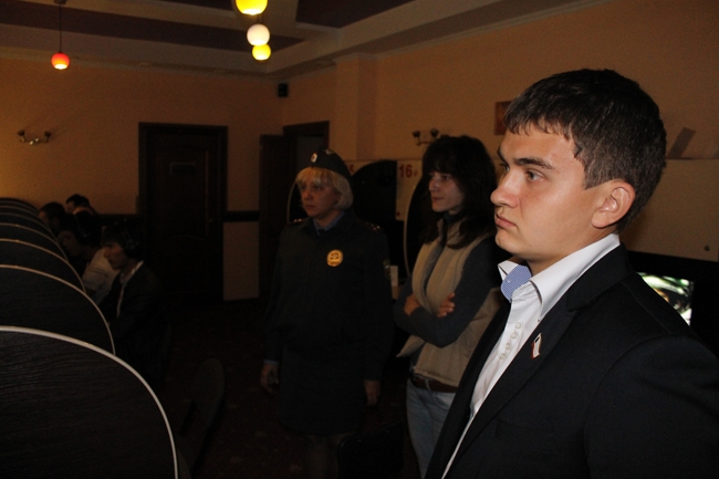 Полиция ловила подростков в ночных Интернет-кафе