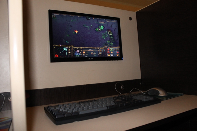 Полиция ловила подростков в ночных Интернет-кафе