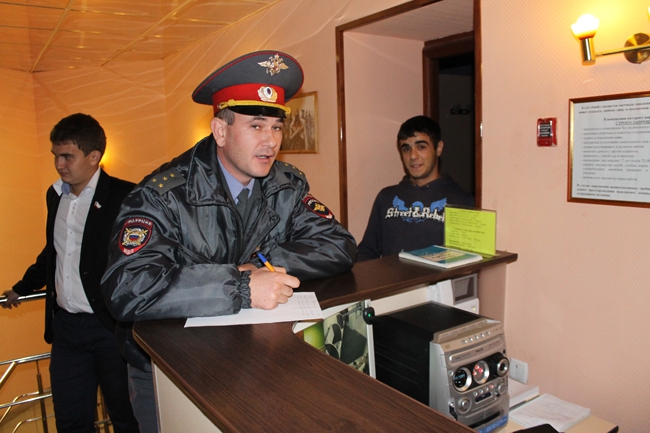 Полиция ловила подростков в ночных Интернет-кафе