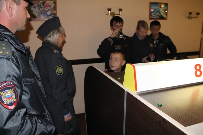 Полиция ловила подростков в ночных Интернет-кафе