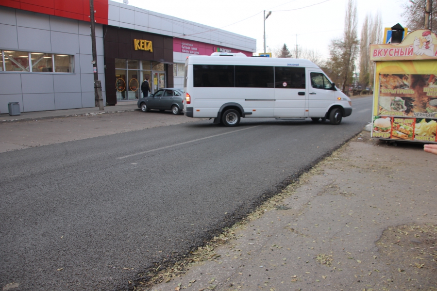 В Энгельсе отремонтированные по нацпроекту дороги имеют недочеты