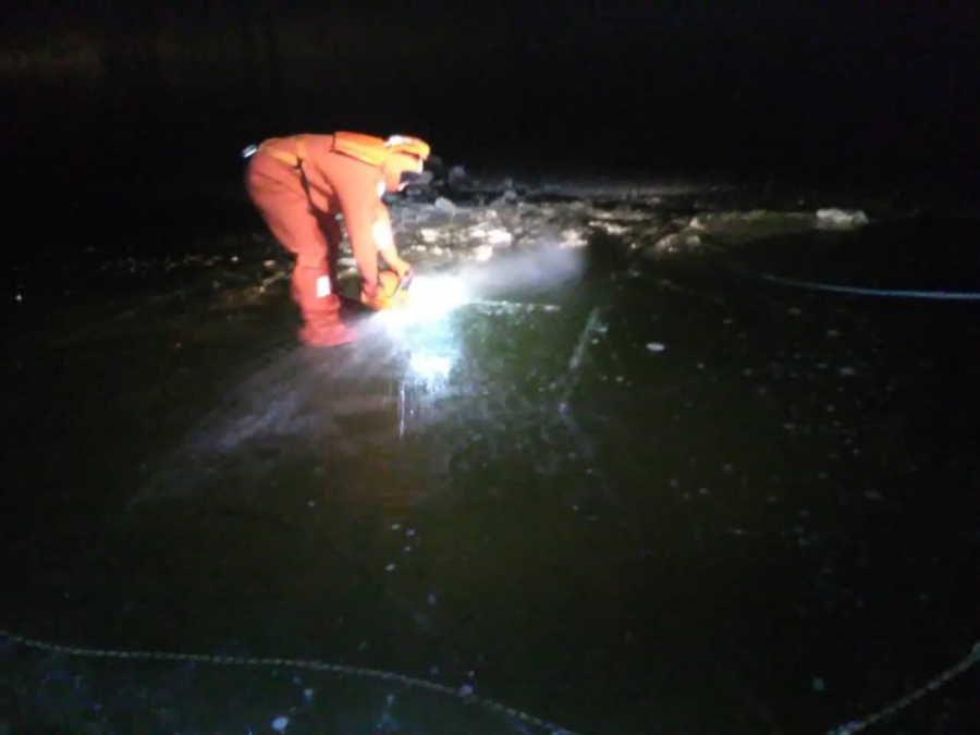 Под Саратовом дети нашли вмерзший в лед труп мужчины