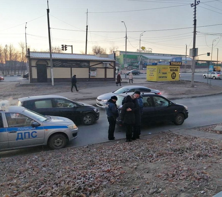 В Юбилейном у поликлиники женщина попала под колеса иномарки