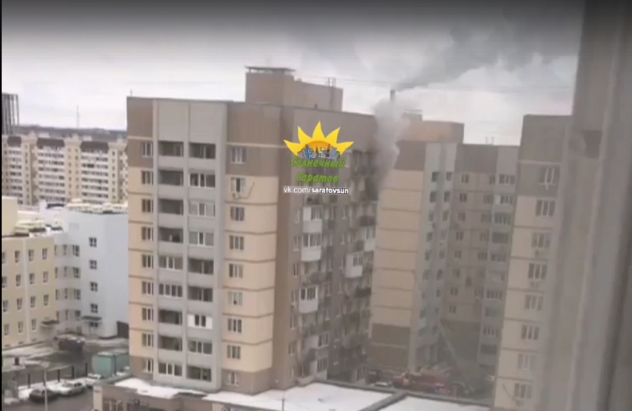 В Солнечном-2 из загоревшейся многоэтажки эвакуировали 10 человек. Есть пострадавший