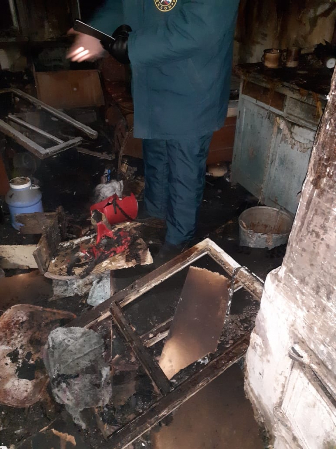 В Пугачевском районе мужчина и женщина погибли из-за сигареты