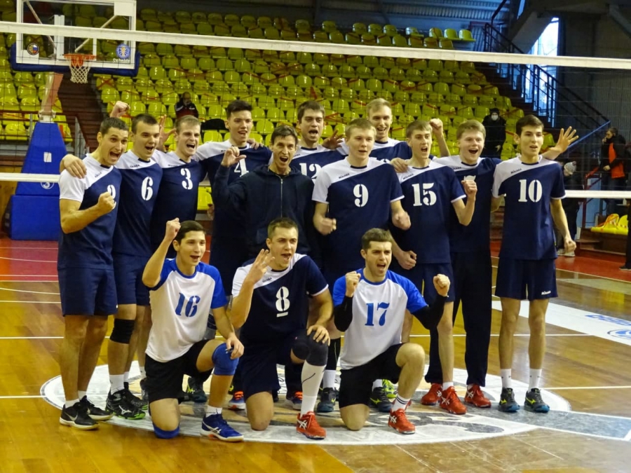 Волейболисты провели в «Звездном» первый тур за семь лет и выиграли его