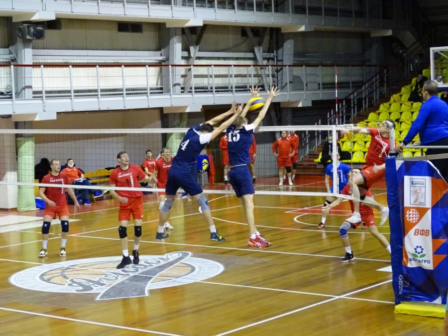 Волейболисты провели в «Звездном» первый тур за семь лет и выиграли его