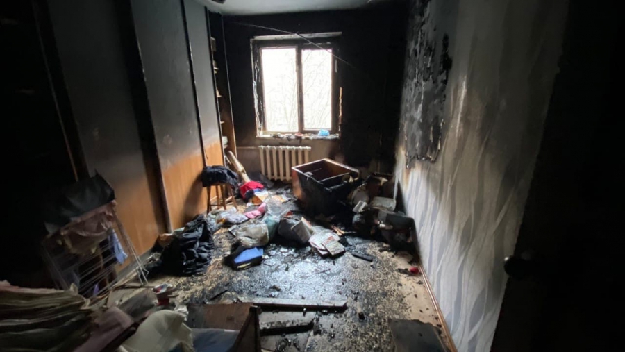 В Саратове на проспекте Энтузиастов горела трехкомнатная квартира