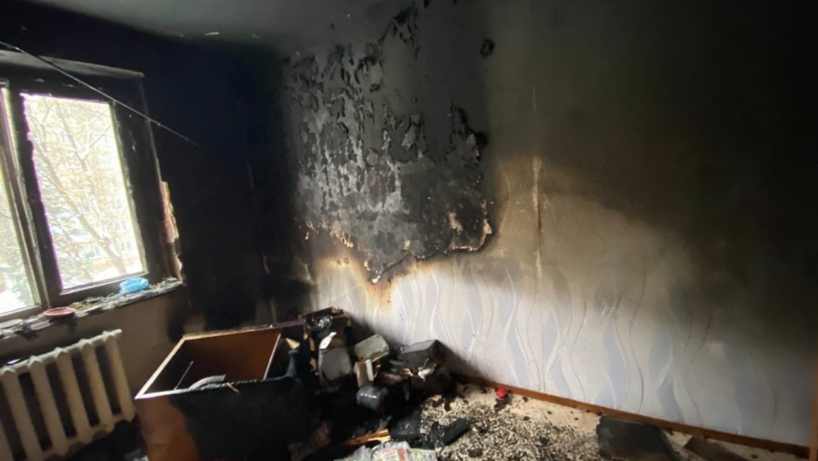 В Саратове на проспекте Энтузиастов горела трехкомнатная квартира