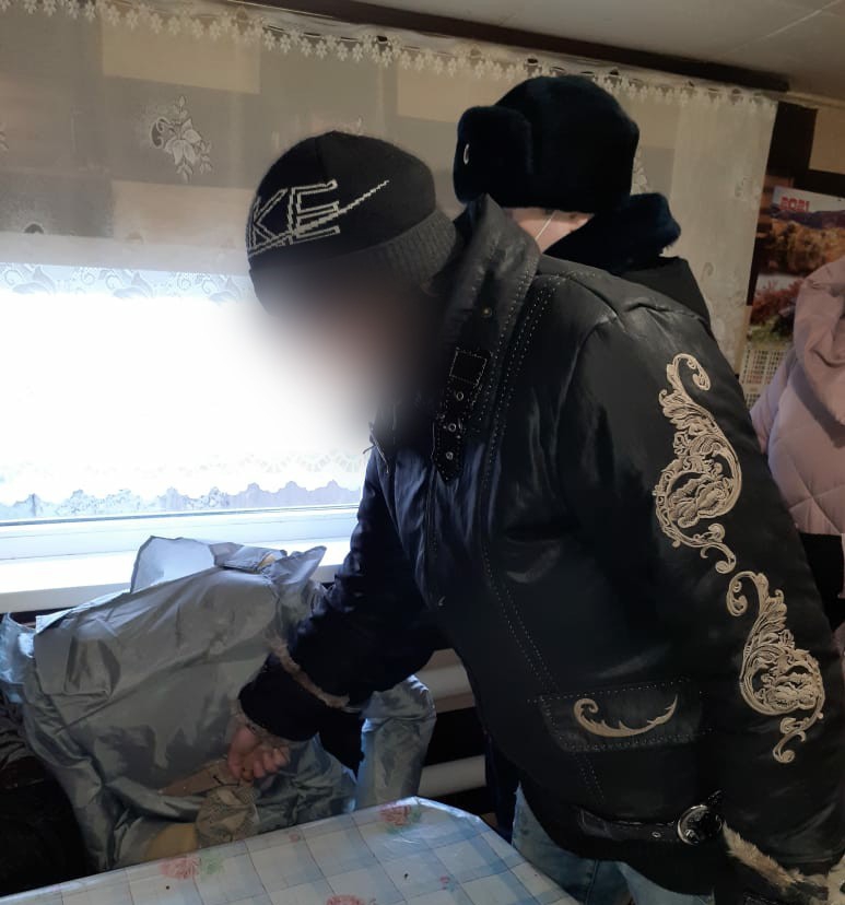 Жительница Ивантеевского района зарезала мужчину за сквернословие