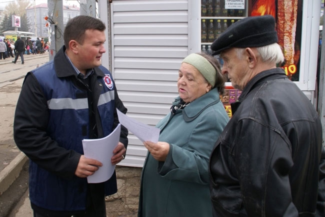 Полицейские Саратова раздали 1500 листовок о мошенничествах